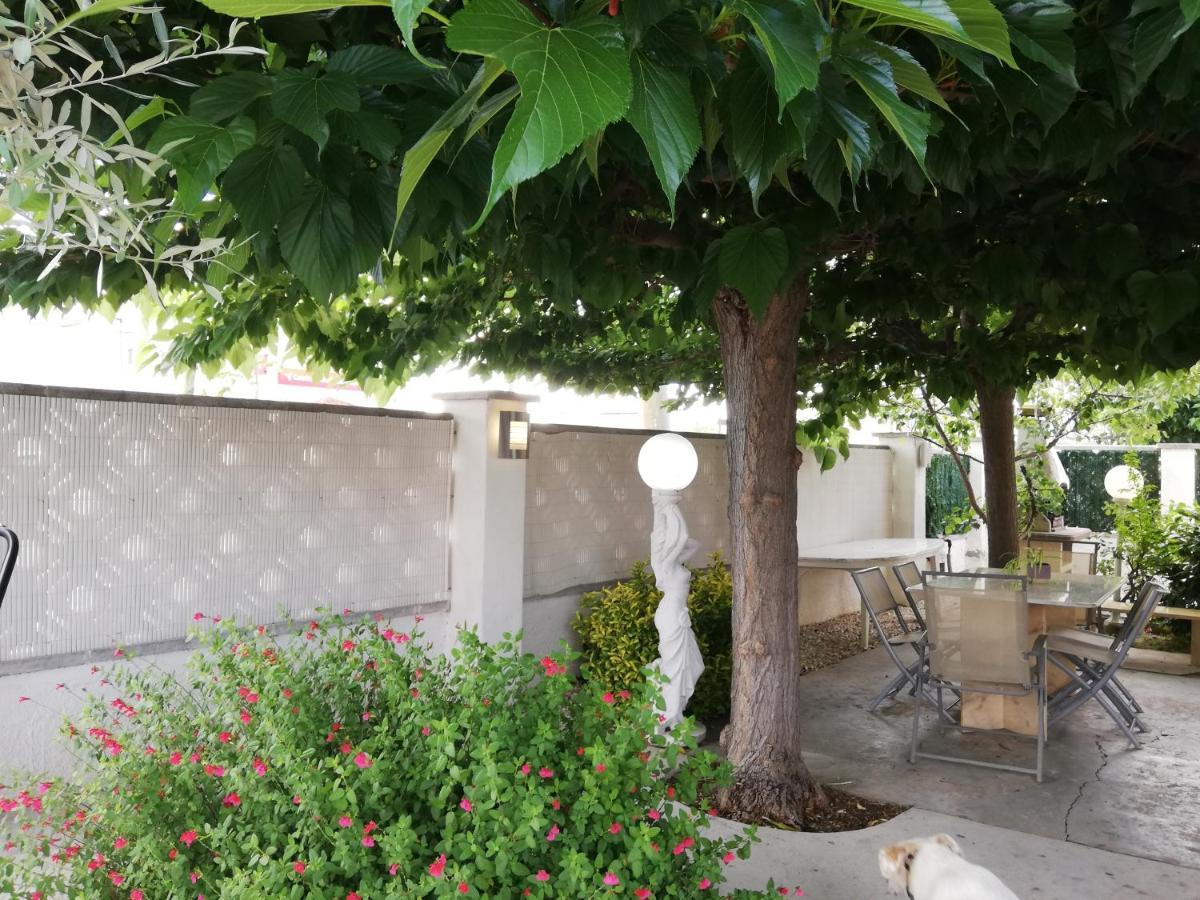 Leones Villa Empuriabrava Buitenkant foto